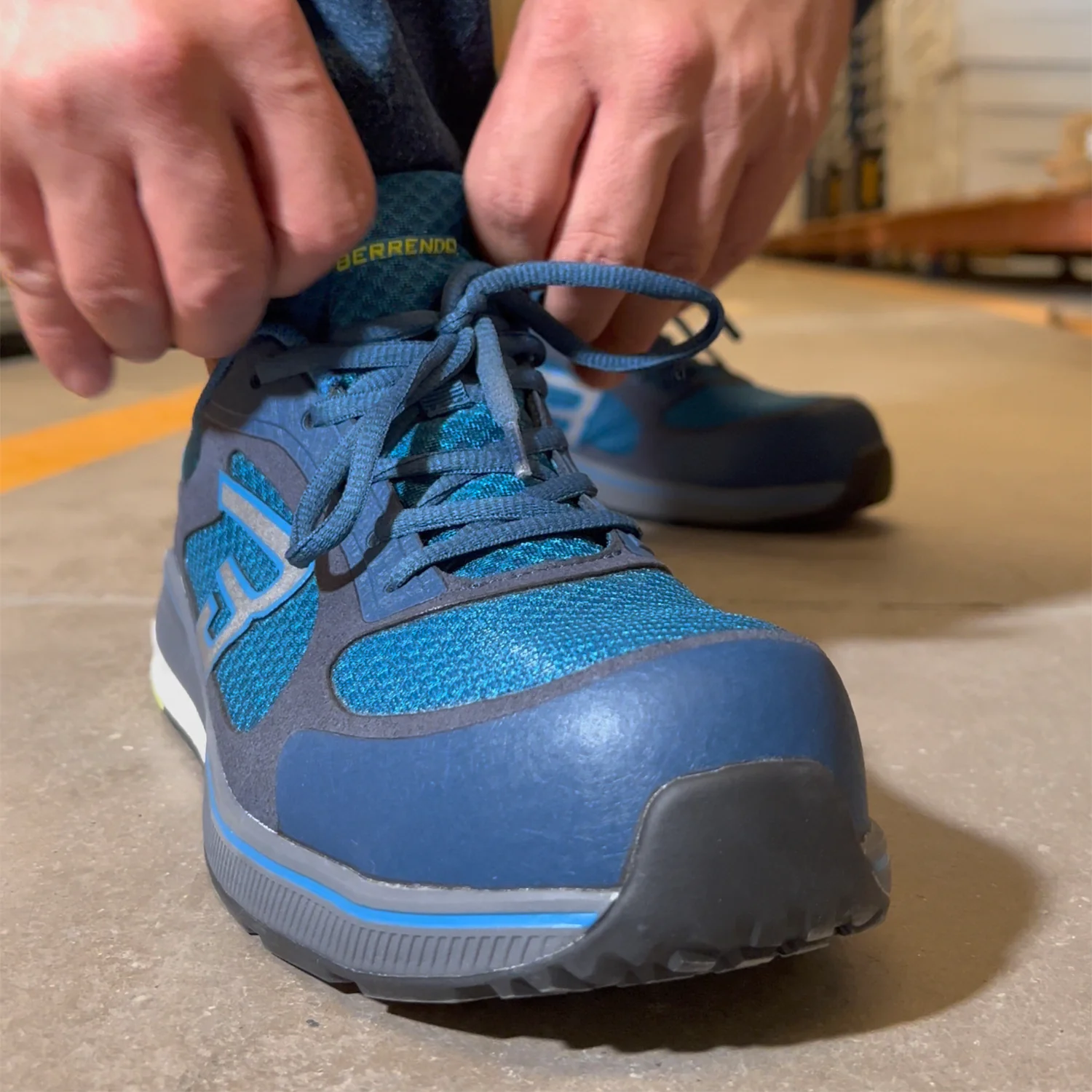 TENIS DE SEGURIDAD DIELÉCTRICO PARA HOMBRE 7719 - Image 2
